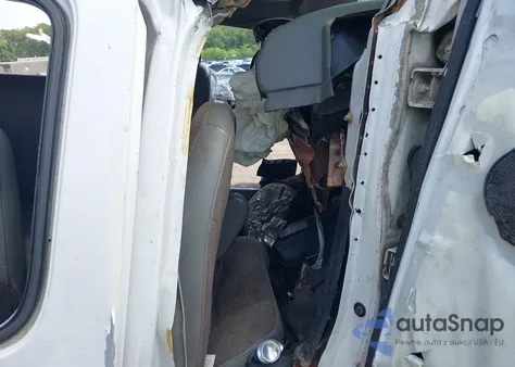 2003 Ford E-350 Super Duty Xl/Xlt z USA, uszkodzony, nr VIN 1FBSS31F03HB97415